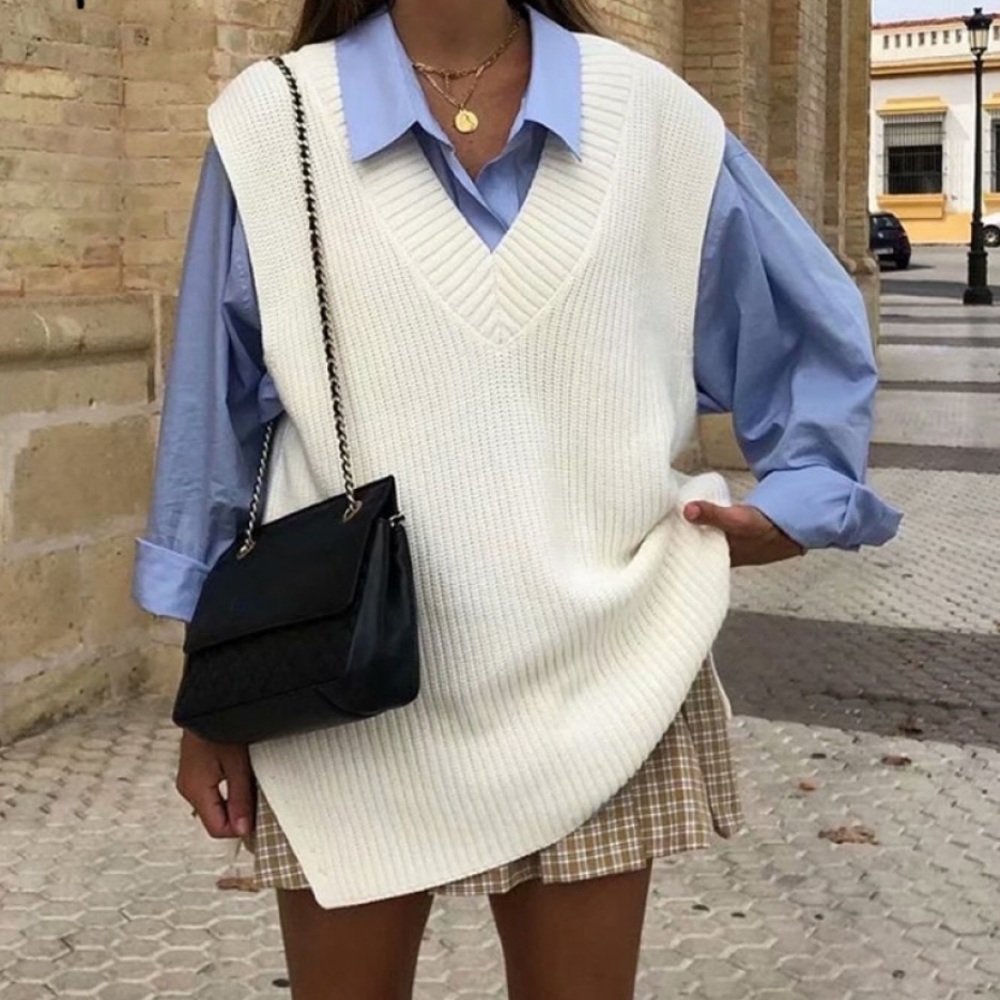 A&F White Sweater Vest XS